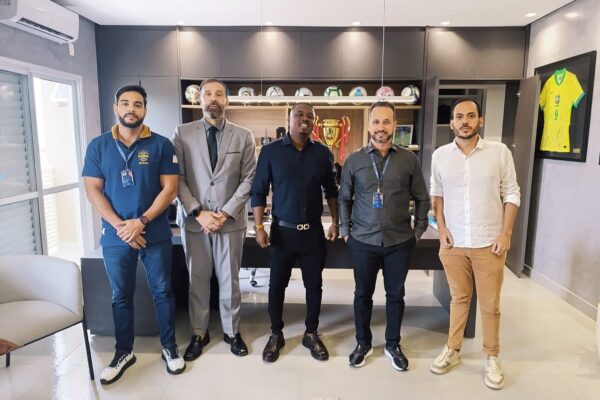 GOLAÇO DO DEPUTADO PANCADINHA NA LUTA PELO FUTEBOL AMADOR